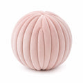 Rundes Dekokissen 40 cm aus samtähnlichem Textil in Rosa - gerippte Kugelform